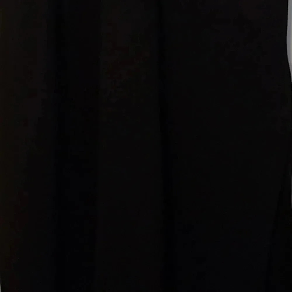 Formal dress - Picture 3 of 5
